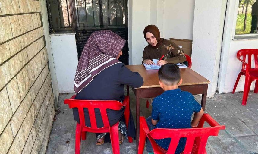 Mahallede sağlık için kapı kapı çalışma: Yurtbaşı'nda 29 kişiye bilgilendirme