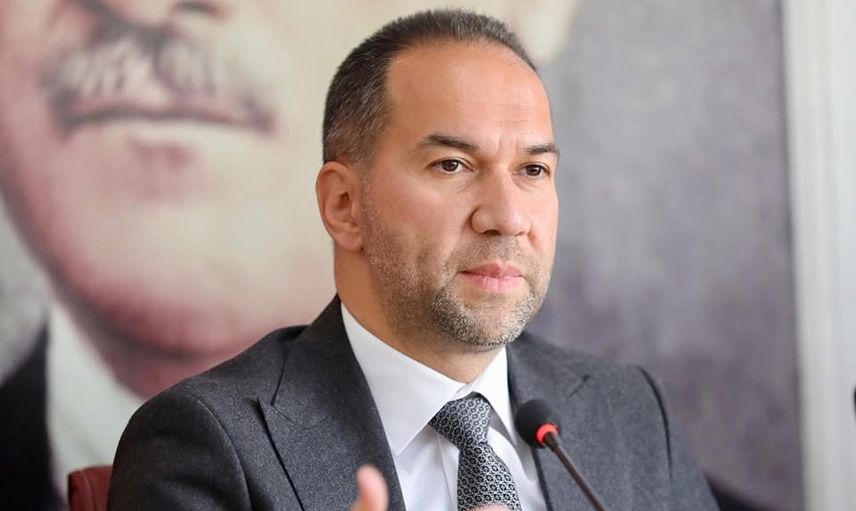 Niğde'de başkanın fotoğrafıyla açılan sahte WhatsApp hesaplarına dikkat