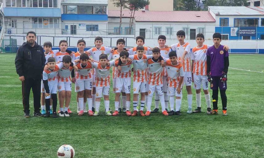 Yıldızkentspor penaltılarda galip gelerek Erzurum U14'te şampiyon oldu