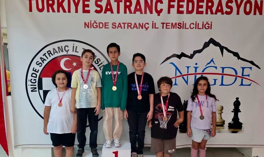 Niğde'de 30 Ağustos Zafer Bayramı satranç turnuvası tamamlandı, kazananlar belli oldu