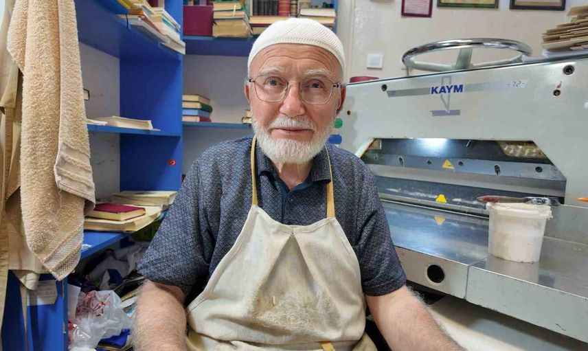 Yarım asırlık ustalıkla Kur'an-ı Kerim cildliyor