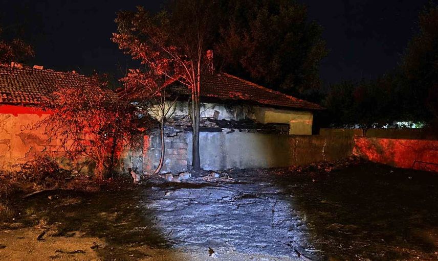 Kontrollü yakma rüzgarla büyüyüp meyve ve sebze kasalarını kullanılmaz hale getirdi