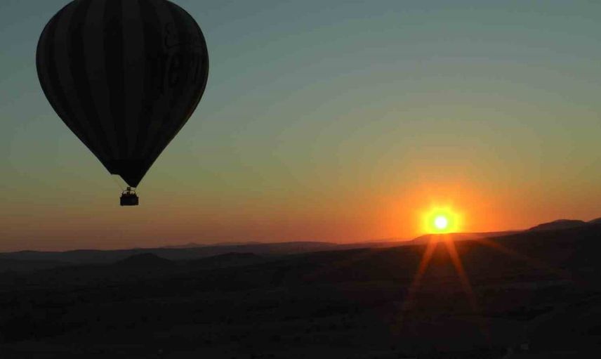 Kapadokya semalarında sessizlik: balonlar üçüncü gün havalanamıyor