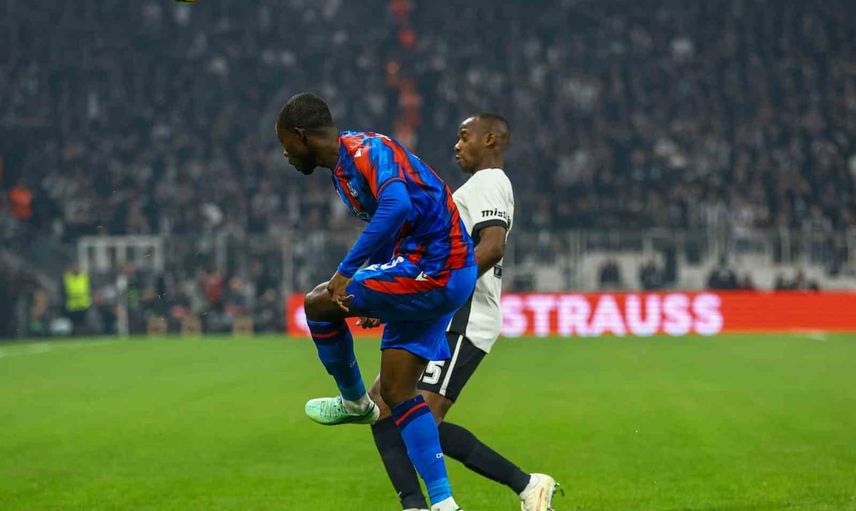 Beşiktaş evinde Crystal Palace'a direniyor: 15. dakikada skor 0-0