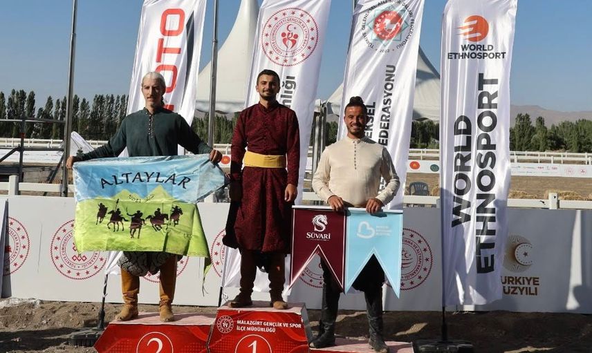 Balıkesir Büyükşehir atlı okçulukta üç sporcuyla milli takım seçmelerine hak kazandı