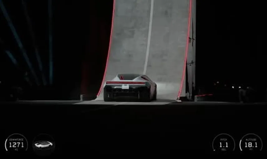 Tesla'nın roket destekli roadster'ı rampadan uçarak indi