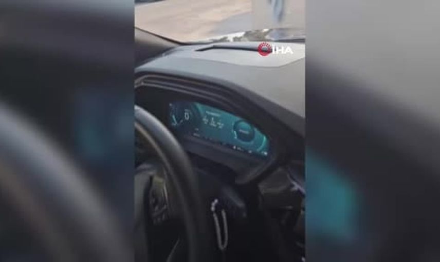 Çekmeköy'de konsolda saklanan paketler polisi harekete geçirdi