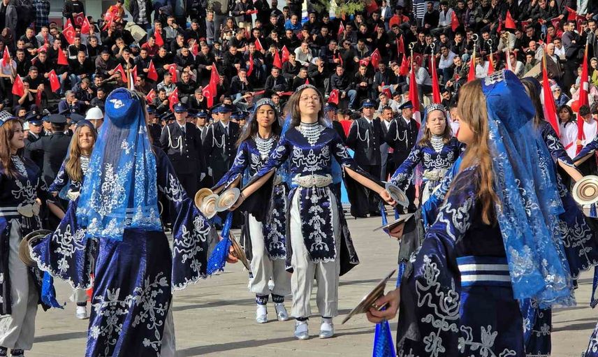 Yozgat'ta Cumhuriyet Bayramı coşkusu yediden yetmişe taşındı