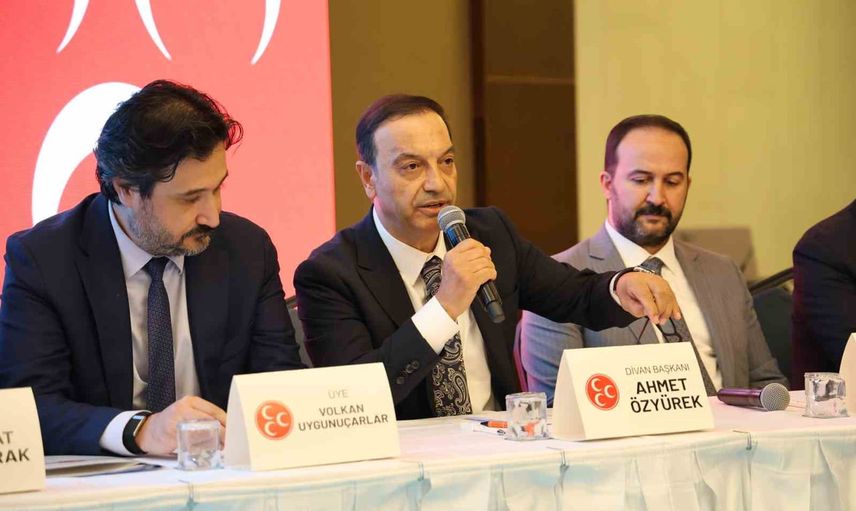 Hakan Uygun tek listeyle yeniden il başkanı oldu