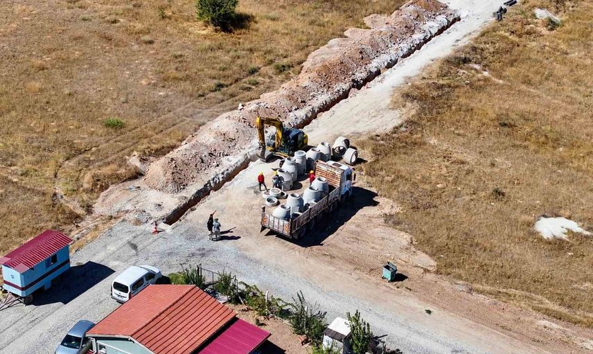 Uşak’ta kanalizasyon yenileme çalışmalarıyla altyapı güçlendiriliyor