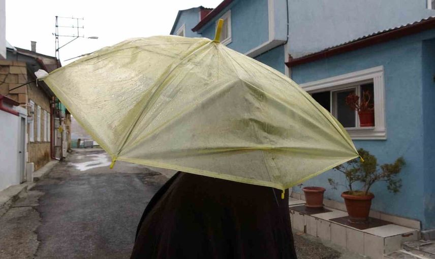 Bayburt beş gün süresince gök gürültülü sağanak etkisinde