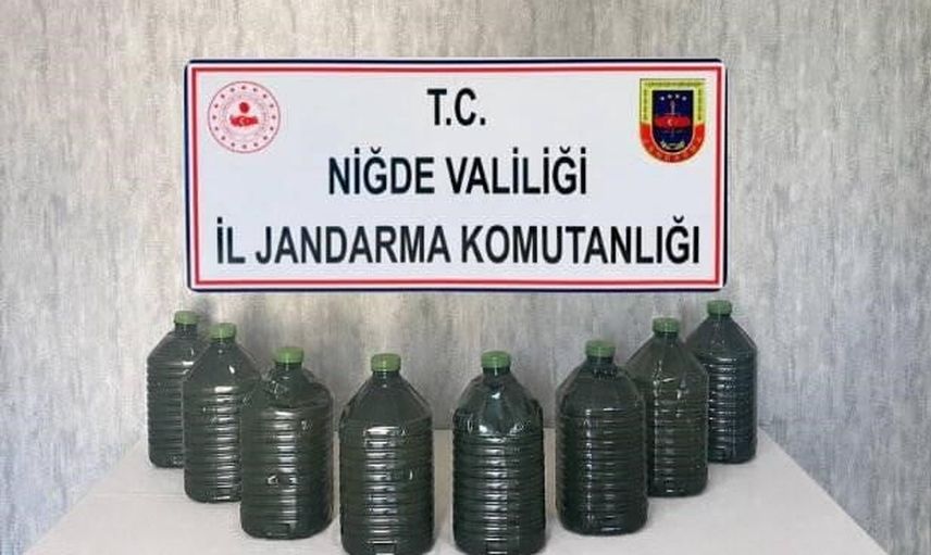 Niğde'de ev aramasında kaçak alkol iddiasıyla 40 litre etil alkol ele geçirildi
