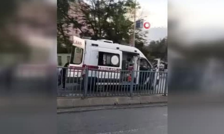 Başakşehir'de kavşakta çarpışma: bir sürücü yaşamını yitirdi