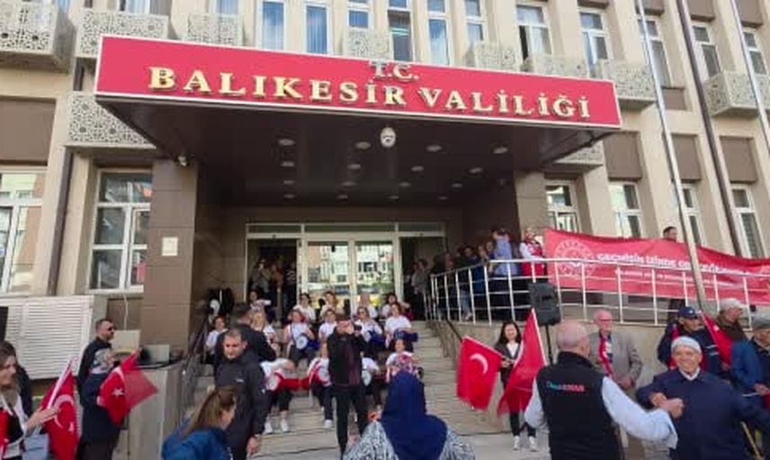 Balıkesir'de yaşlılar günü coşkuyla kutlandı