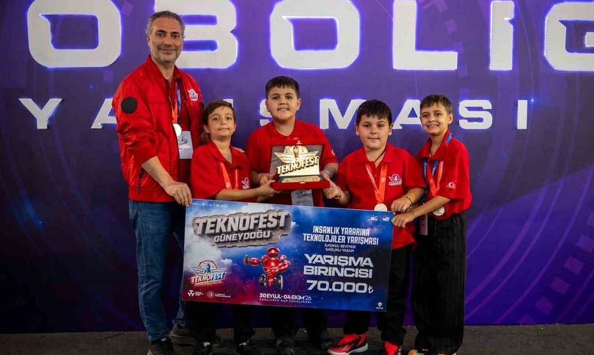 Denizli'den teknoköprü: Nalan-Mustafa Kaynak Bilim ve Sanat Merkezi TEKNOFEST'te dört Türkiye derecesi