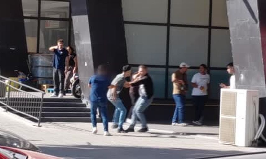Esenyurt'ta yanyolda husumet tırmandı: bıçaklı saldırı cepte kaydedildi