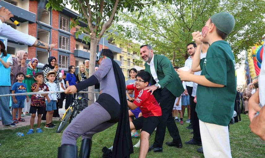 Başkan Şerifoğulları sahada: futbol ve şenlik çocuk sesleriyle doldu