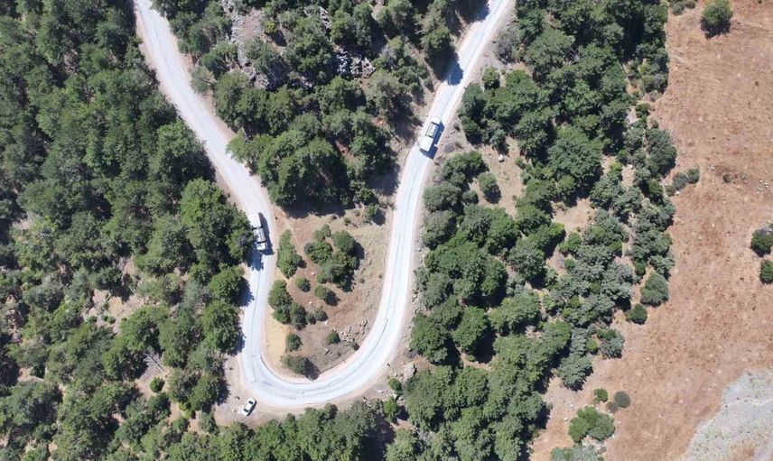 Ayvacık mahallesinin ulaşımını kolaylaştıracak 6 kilometrelik asfalt yatırımı