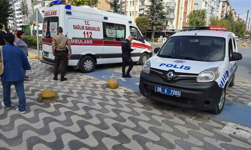 Vişnelik bulvarı'nda yaya çarpması: yaşlı kadın hastaneye kaldırıldı
