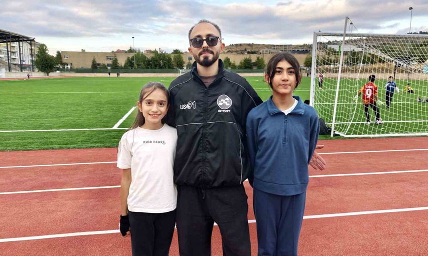 Bozkır'da gönüllü antrenörler geleceğin atletlerini yetiştiriyor