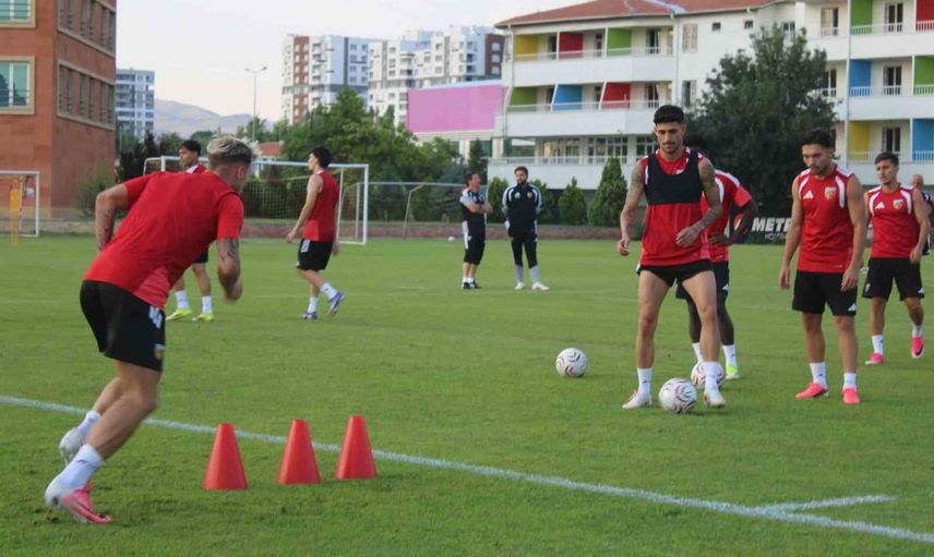 Kayserispor Iğdır maçına dar alan ve taktik ağırlıklı çalışmayla hazırlanıyor