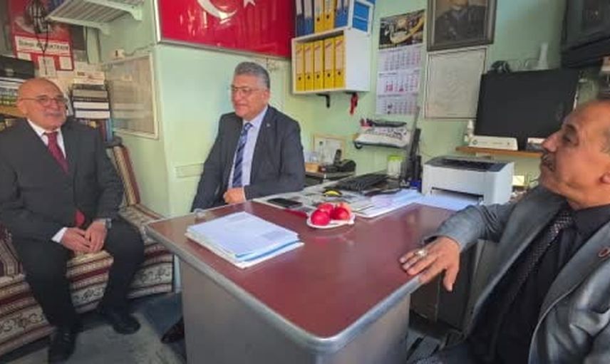 Kütahya’da 43 yıldır muhtarlık yapan Can Sınay’a anlamlı ziyaret