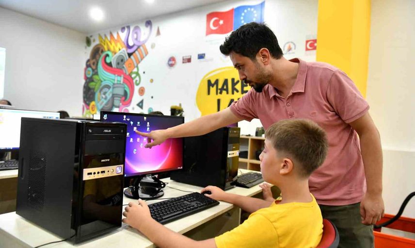 Çocuklara teknoloji kapılarını açacak robotik kodlama kursu Muratpaşa'da