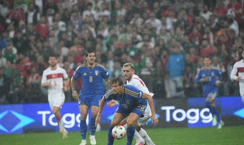 Bursa'da beklenen üstünlük: İtalya ilk yarıyı 3-0 önde tamamladı