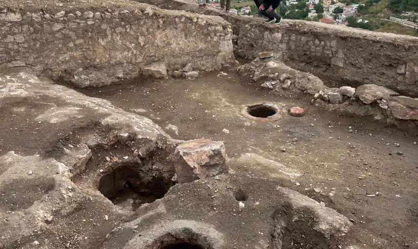 Bayburt Kalesi'nde ilk Tunç Çağı izleri gün yüzüne çıkıyor