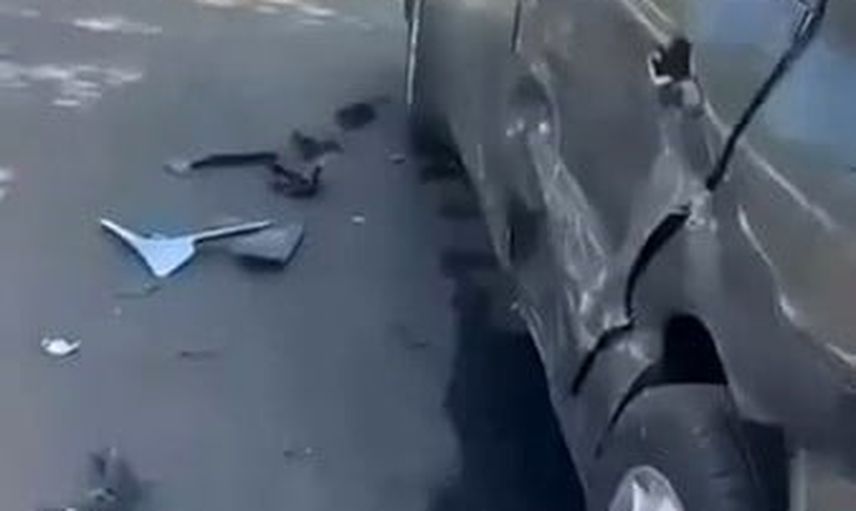 Diyarbakır'da direksiyon hakimiyeti kaybeden araç dört park halindeki otomobile çarptı