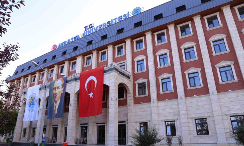 Avrasya Üniversitesi yüzde 99 dolulukla ülke çapında öne çıktı