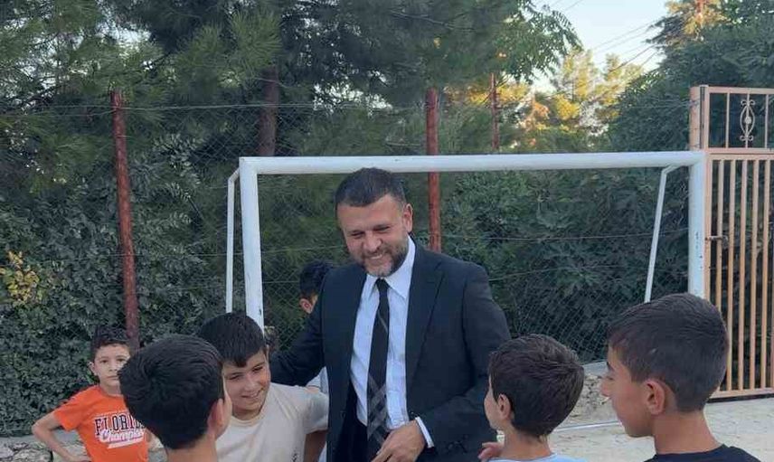 Eğil'de küçük öğrencilere eğitim yılı öncesi kırtasiye desteği
