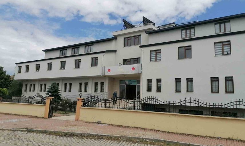 Çivril'de komşu kavgası silahlı çatışmaya dönüştü: altı kişi tutuklandı