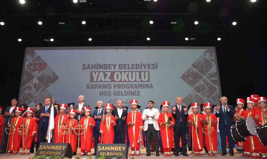 Şahinbey'de yaz okulu mezuniyetinde nesiller bir araya geldi