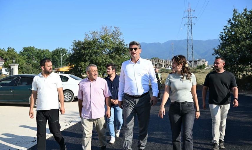 Kartepe’de 4 sokakta yeni asfaltla ulaşım konforu artırıldı