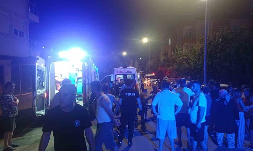 Manavgat'ta annesini korumaya çalışırken babasını bıçaklayan oğul tutuklandı