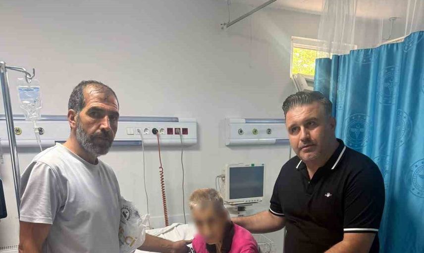 Diyarbakır'da Özer Sanal, kimsesiz kadına esnafla birlikte el uzattı