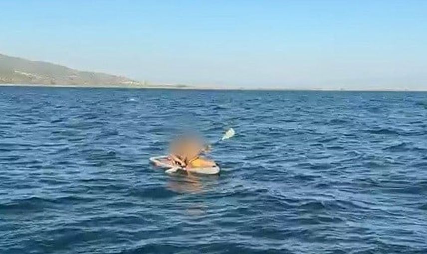 Kürek sörfü sırasında akıntıya kapılan iki kişi Sahil Güvenlik tarafından kurtarıldı