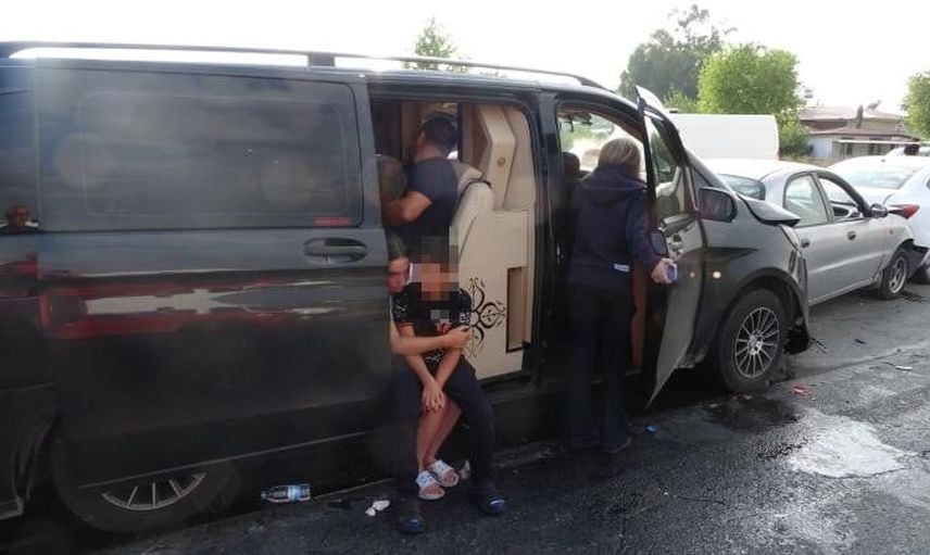Manavgat'ta zincirleme kaza: 17 yaralı, turistlerin şoförün uyuduğu iddiası