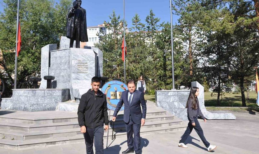 Kars'ta ders zili çaldı: 56.863 öğrenci ve 4.089 öğretmen yeni döneme başladı