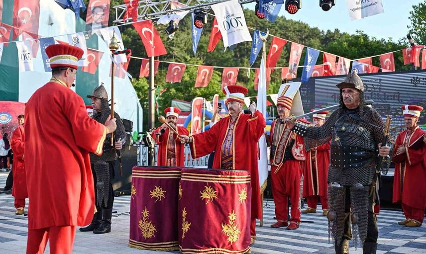 Fetih coşkusu Keles'te kültür ve eğlenceyle buluştu
