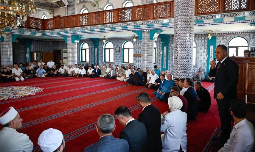 Tavşanlı'da barış sofrası: Cengiz ve Kaçar aileleri kırgınlığı geride bıraktı