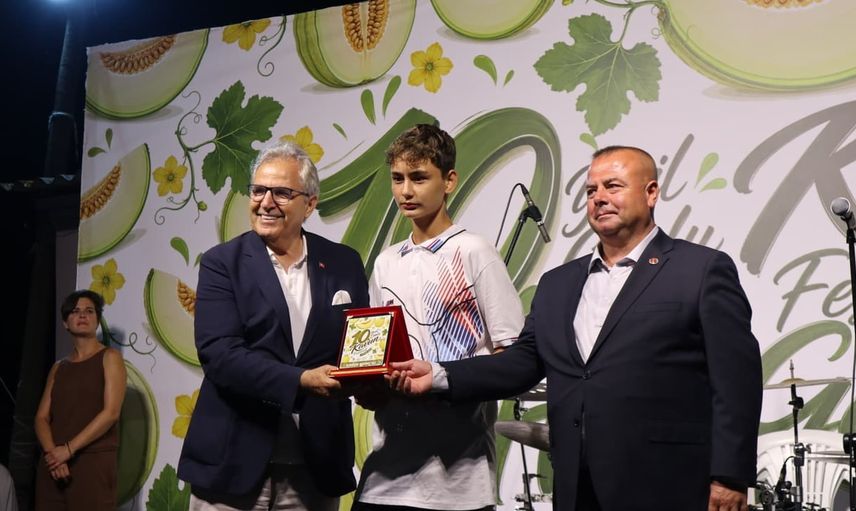 Yeşilçomlu kavun festivali üreticilere doğrudan pazar oluşturdu