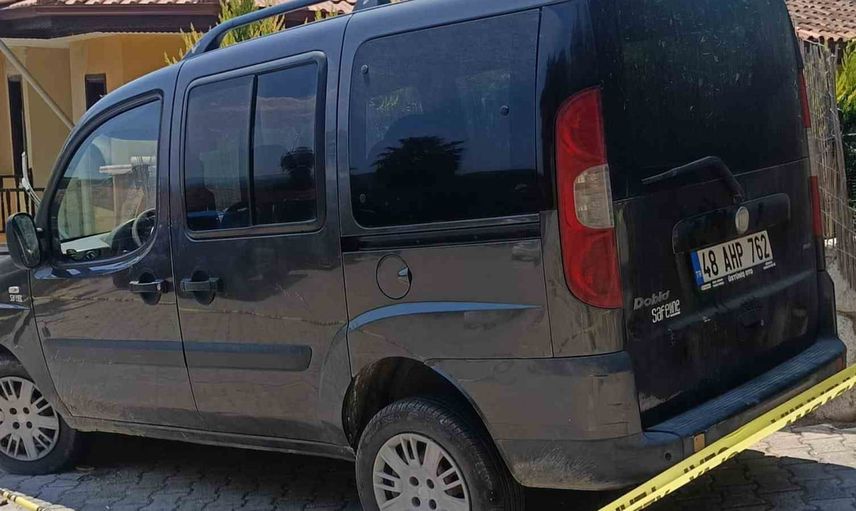 Evin önünden çalınan otomobil Gökova'daki sitede bulundu