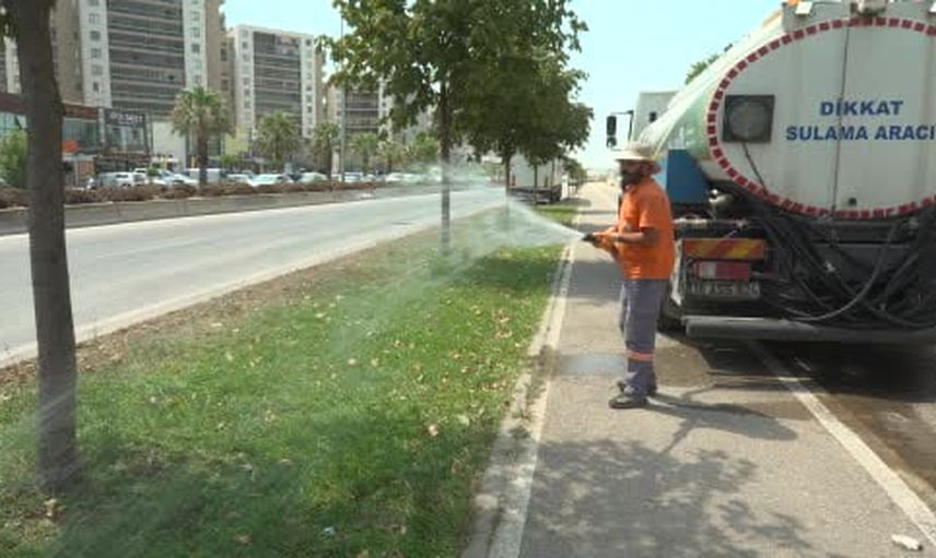 Osmangazi yazın da yeşil kalıyor: sulama seferberliği 32 bin 500 metrekareyi koruyor