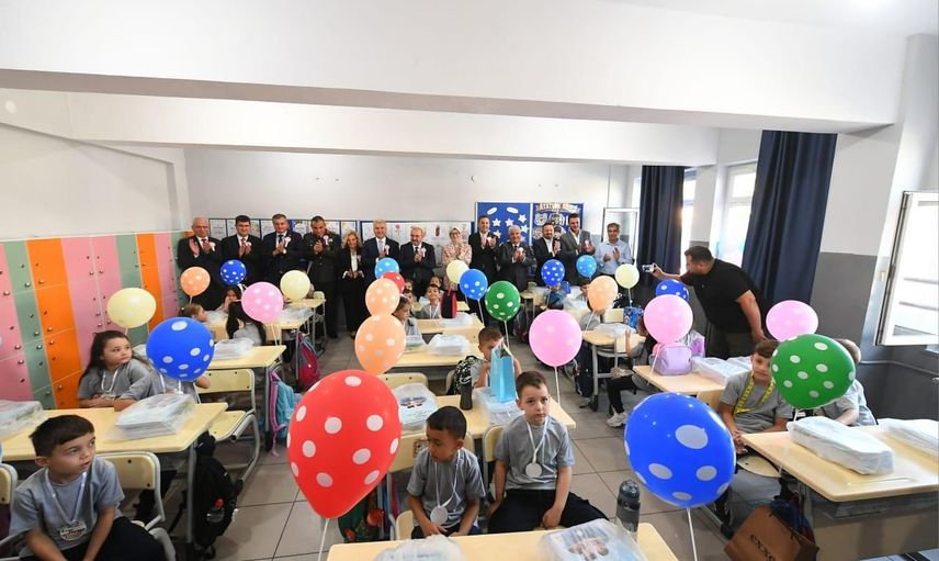 Valinin ilk zili Balıkesir'de: öğrenciler yeni eğitim yolculuğuna başladı