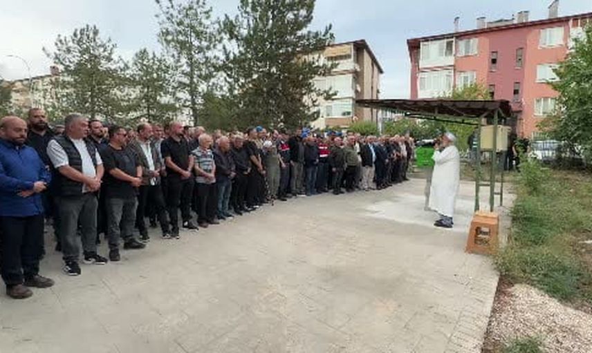 Amasra kazasında yaşamını yitiren müzik öğretmeni Cansu Kocakurt toprağa verildi