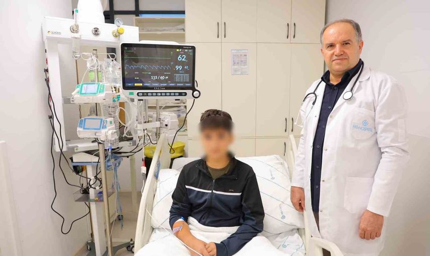 Su zannetti, tuz ruhu içen 14 yaşındaki çocuk endoskopiyle kurtuldu