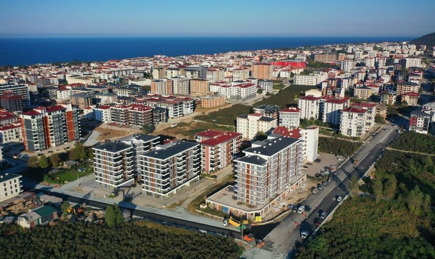 Cumhuriyet Mahallesi'nde ulaşım rahatlayacak: 1356, 1388 ve 1445 sokaklara sıcak asfalt