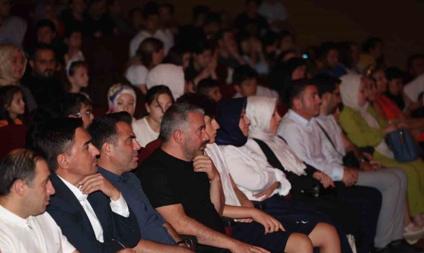 Pursaklar'da tiyatro şöleni: PYM atölyesinden 11 farklı oyun
